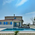 Vakantiehuis Ferienvilla Jolie By Interhome *