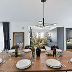 Vakantiehuis Ferienvilla Jolie By Interhome
