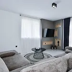Vakantiehuis Ferienvilla Jolie By Interhome *